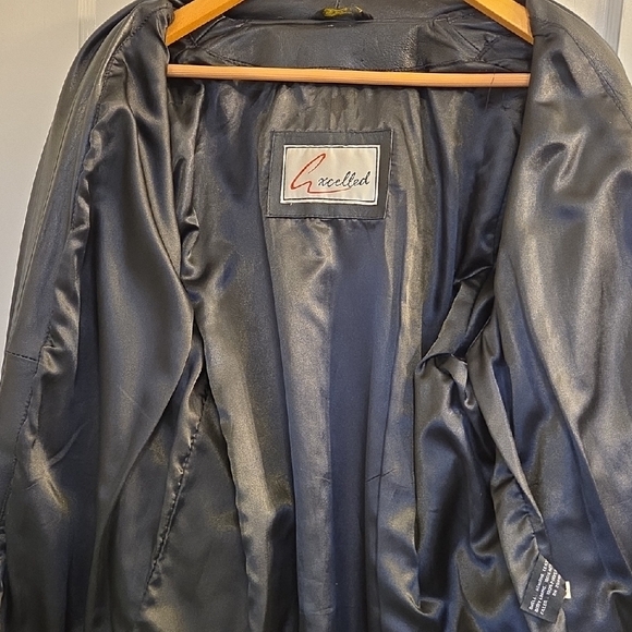 Excelled Sleek Black Leather Women's Coat XL - Picture 8 of 11